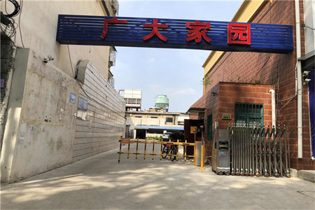 港基东原华府3室2厅2卫73万120m2简单装修出售，送阁楼